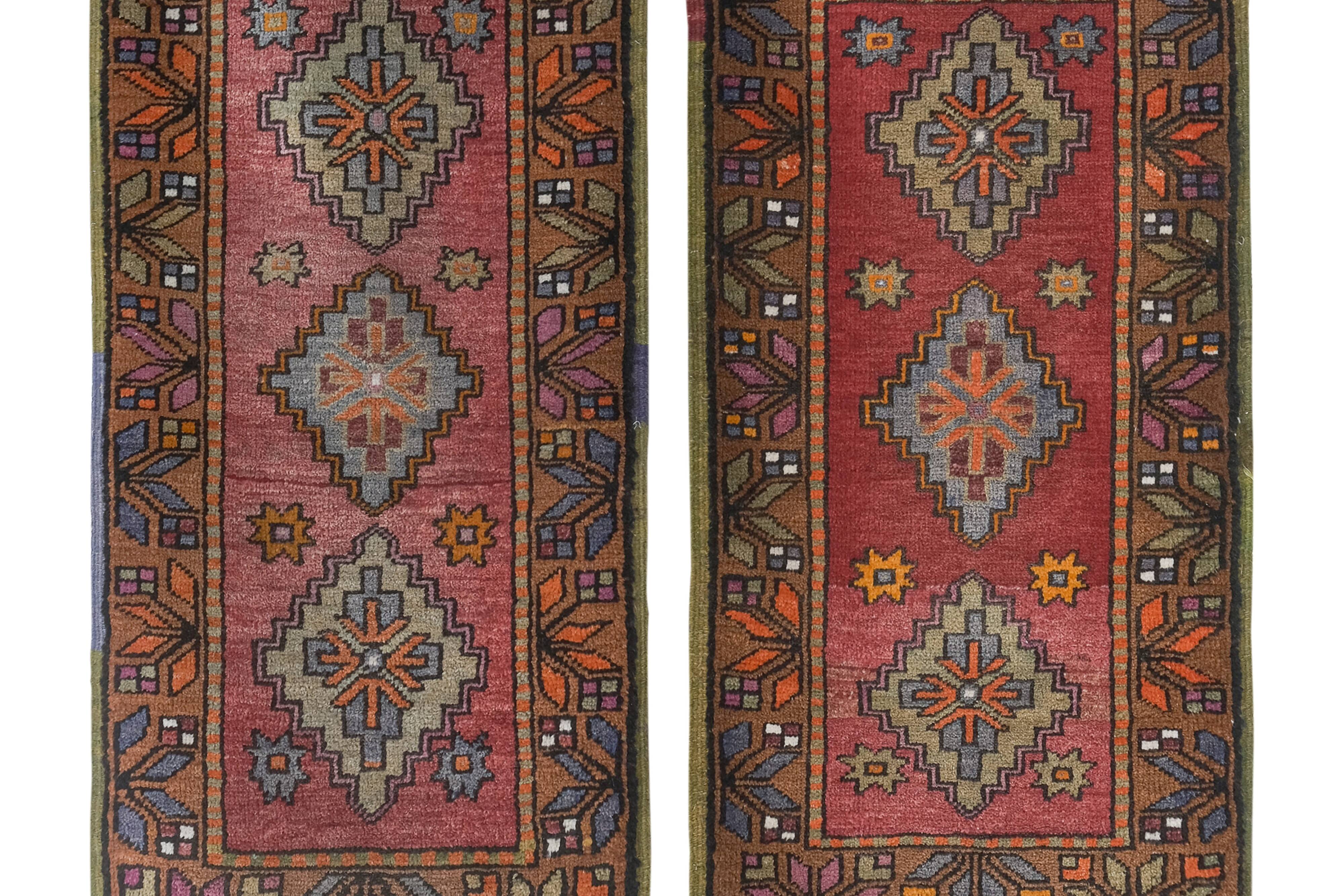 Vintage Turkish rug from Oushak, hand woven55x106 58x103 cm