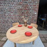 Round table