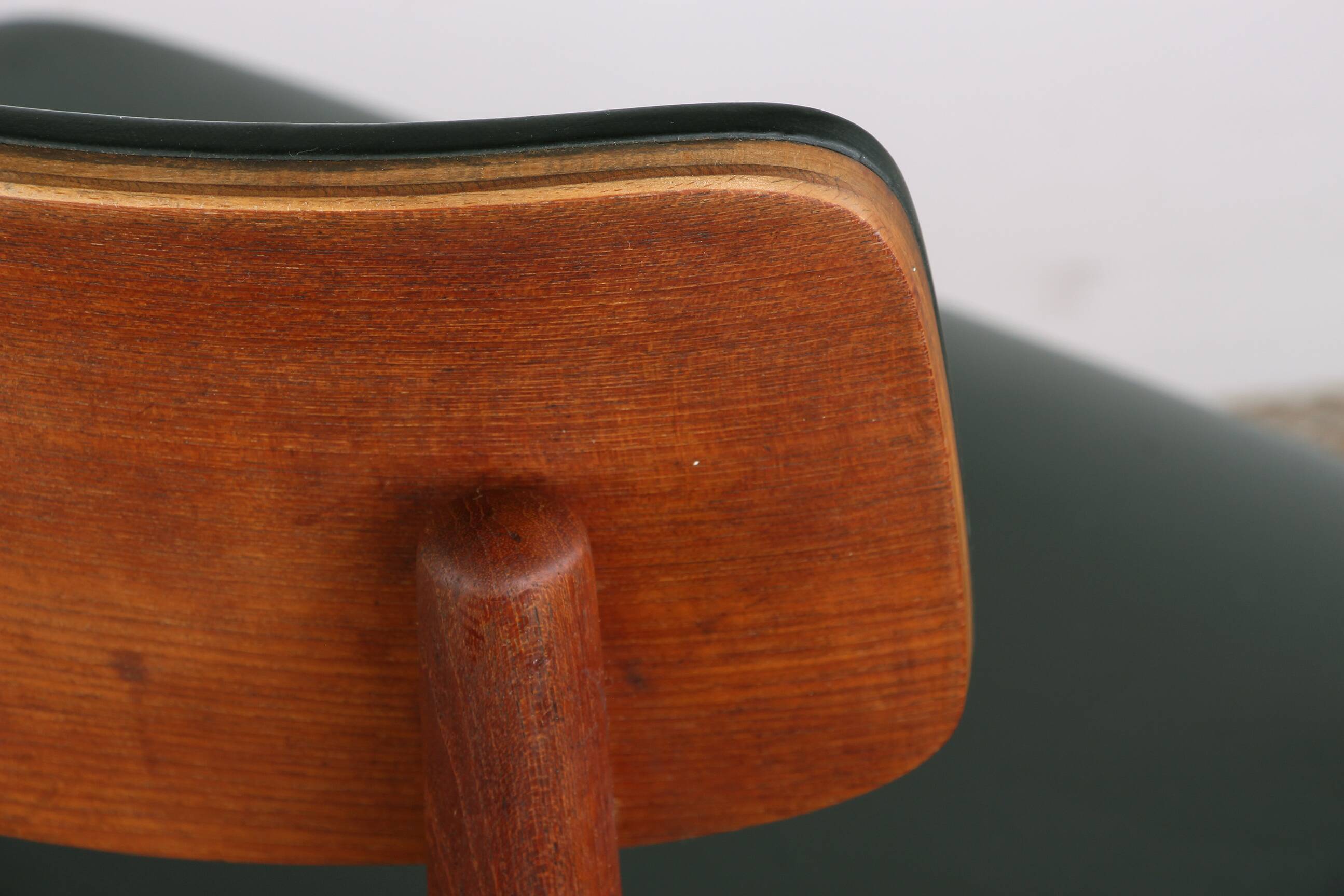 Set of 4 Danish chairs in teak, black skai and brass by Sax 1960.