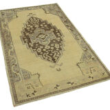 1960s handmade oriental beige carpet 102 cm x 163 cm