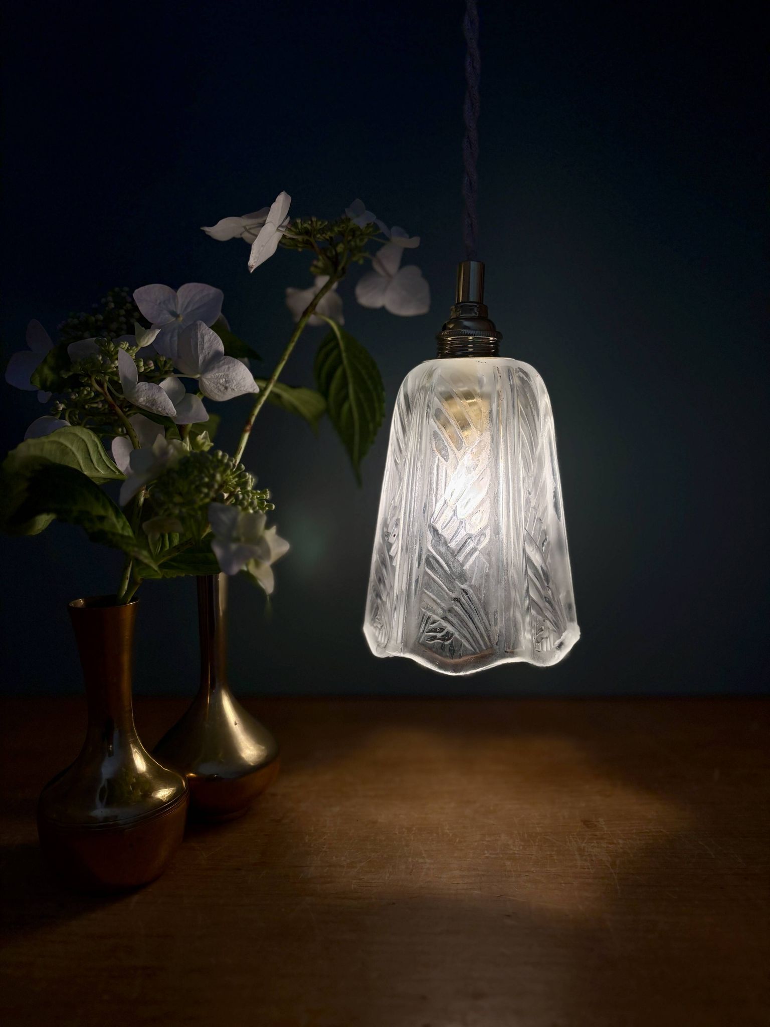 Vintage art deco frosted glass tulip pendant light