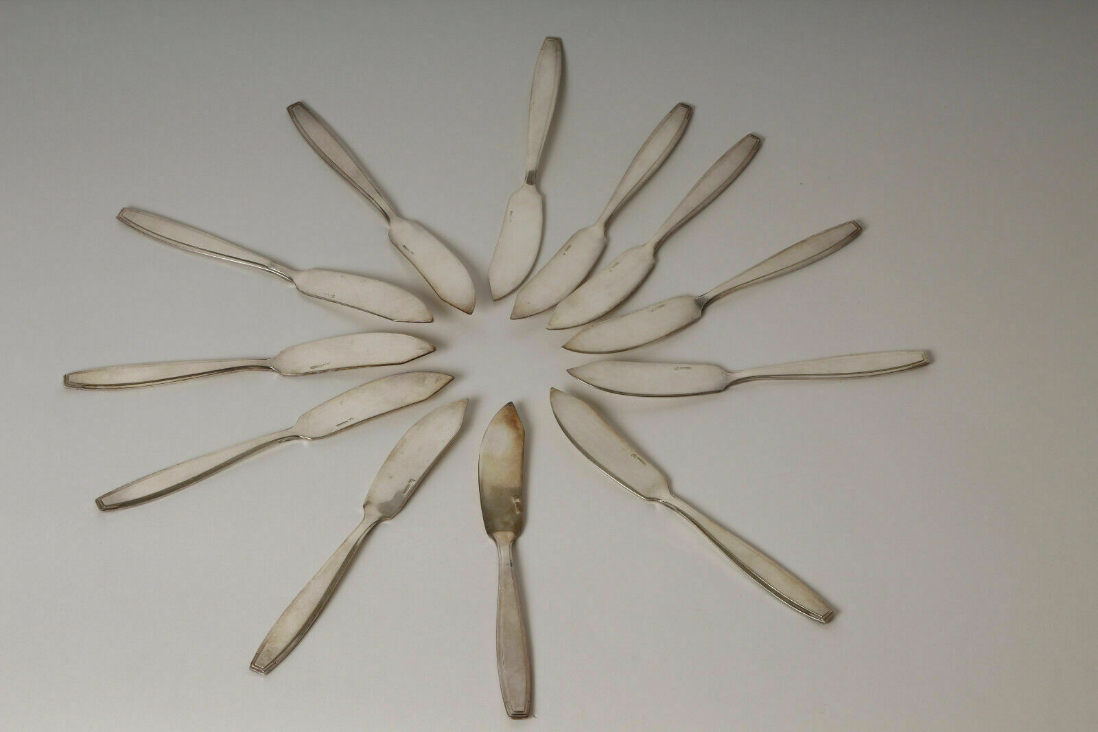 Menagere boulenger art deco metal argente with its 36-pieces screen