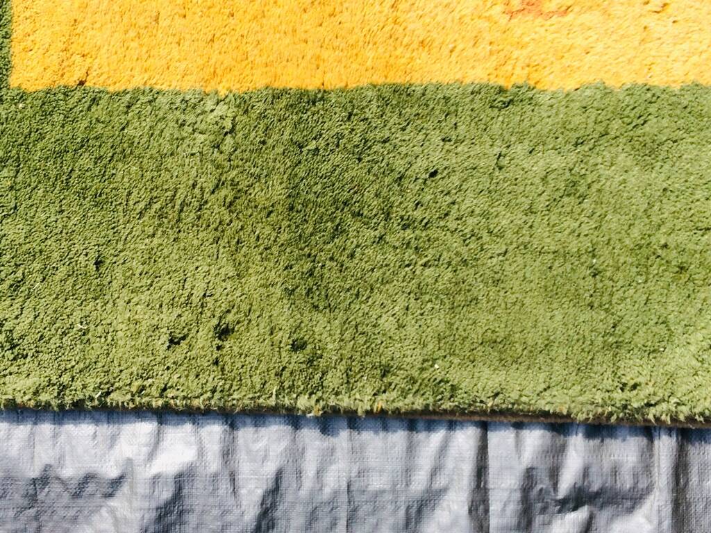 Large contemporary Oriental Gabbeh rug (306 x 207)