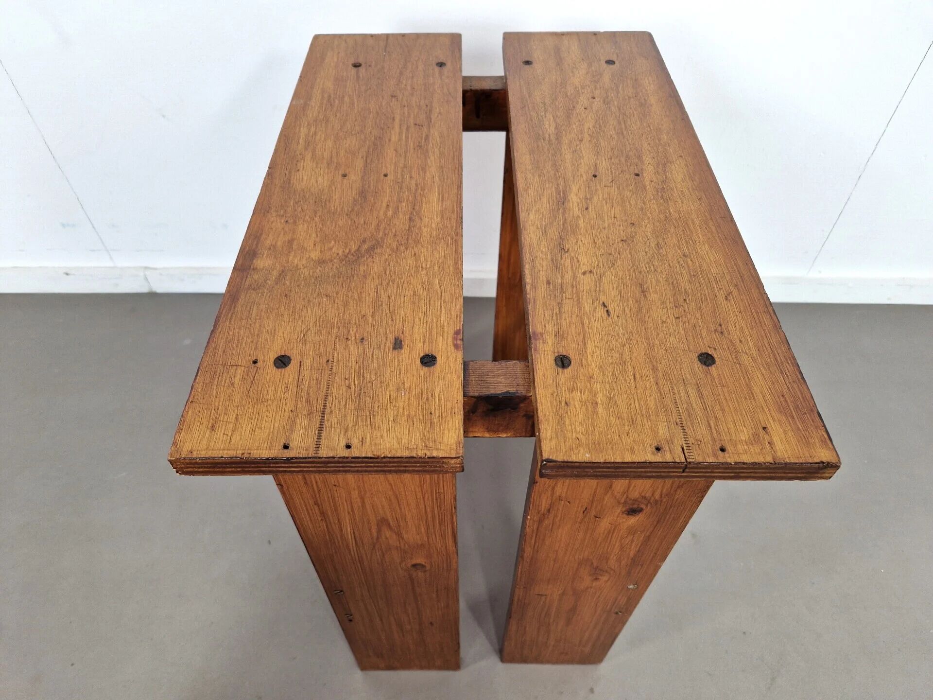 Modernist side table | 1960s
