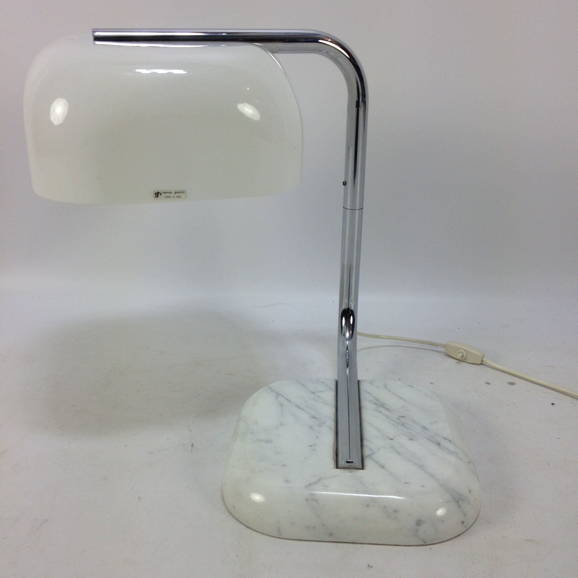 Guzzini table lamp with marble foot, 1970