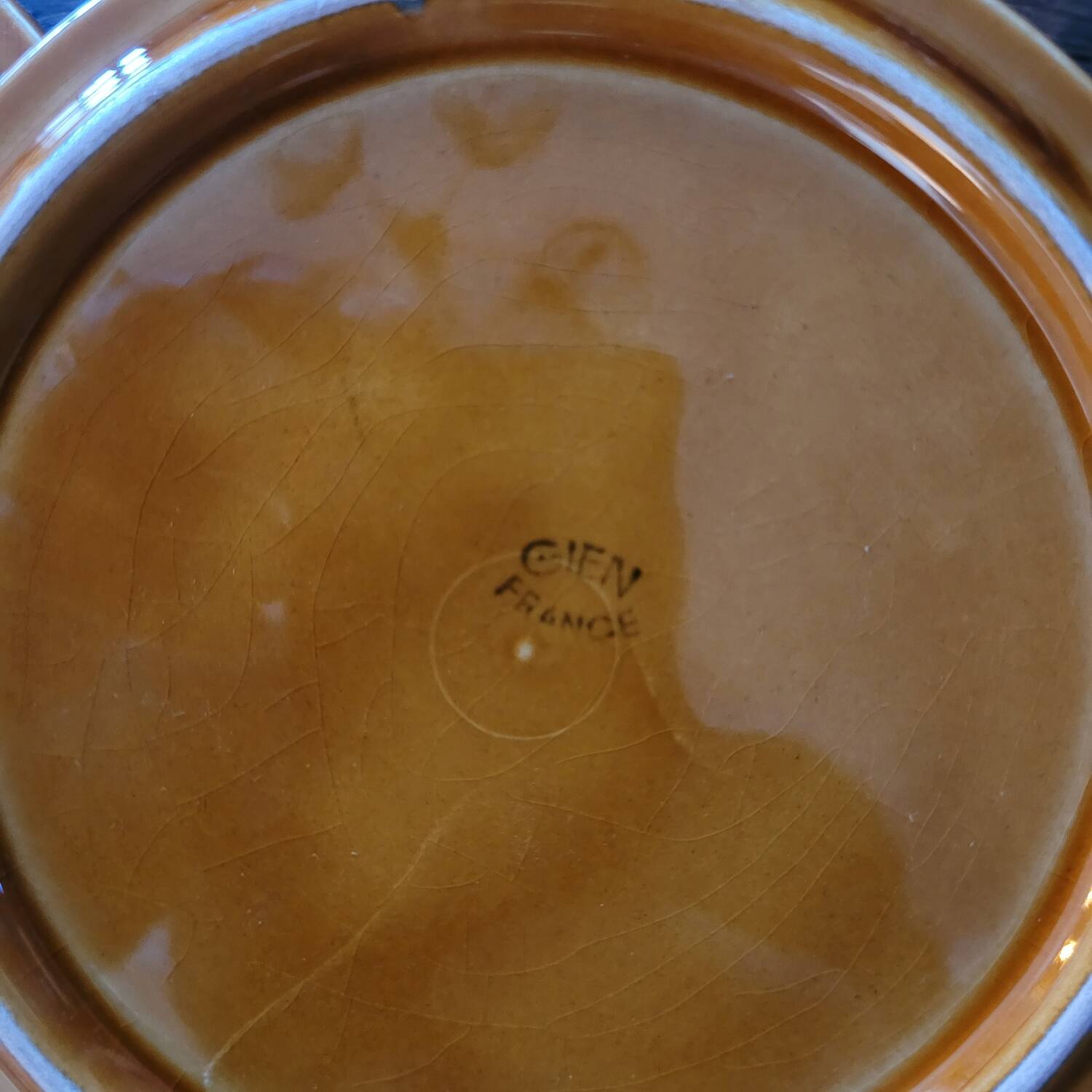 Lot Gien – Earthenware trivet and 2 bottle coasters