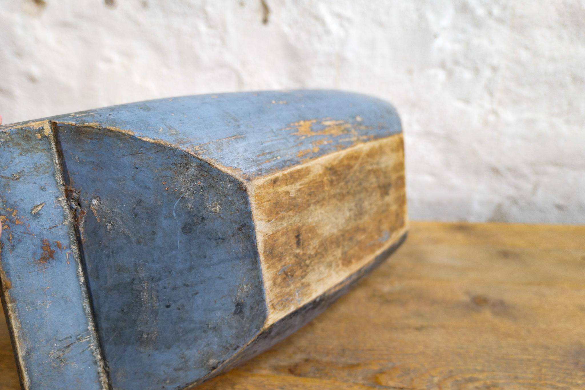 Swedish folk art, large unique blue farmer's bowl from the 19th century.