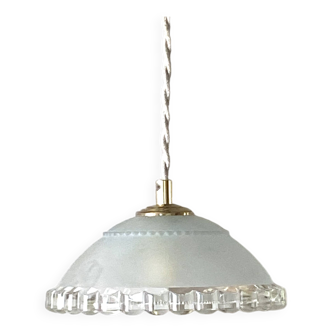 Suspension festonnée