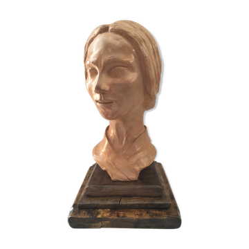 Buste en terre crue d'atelier buste visage de femme signée j.c.g.