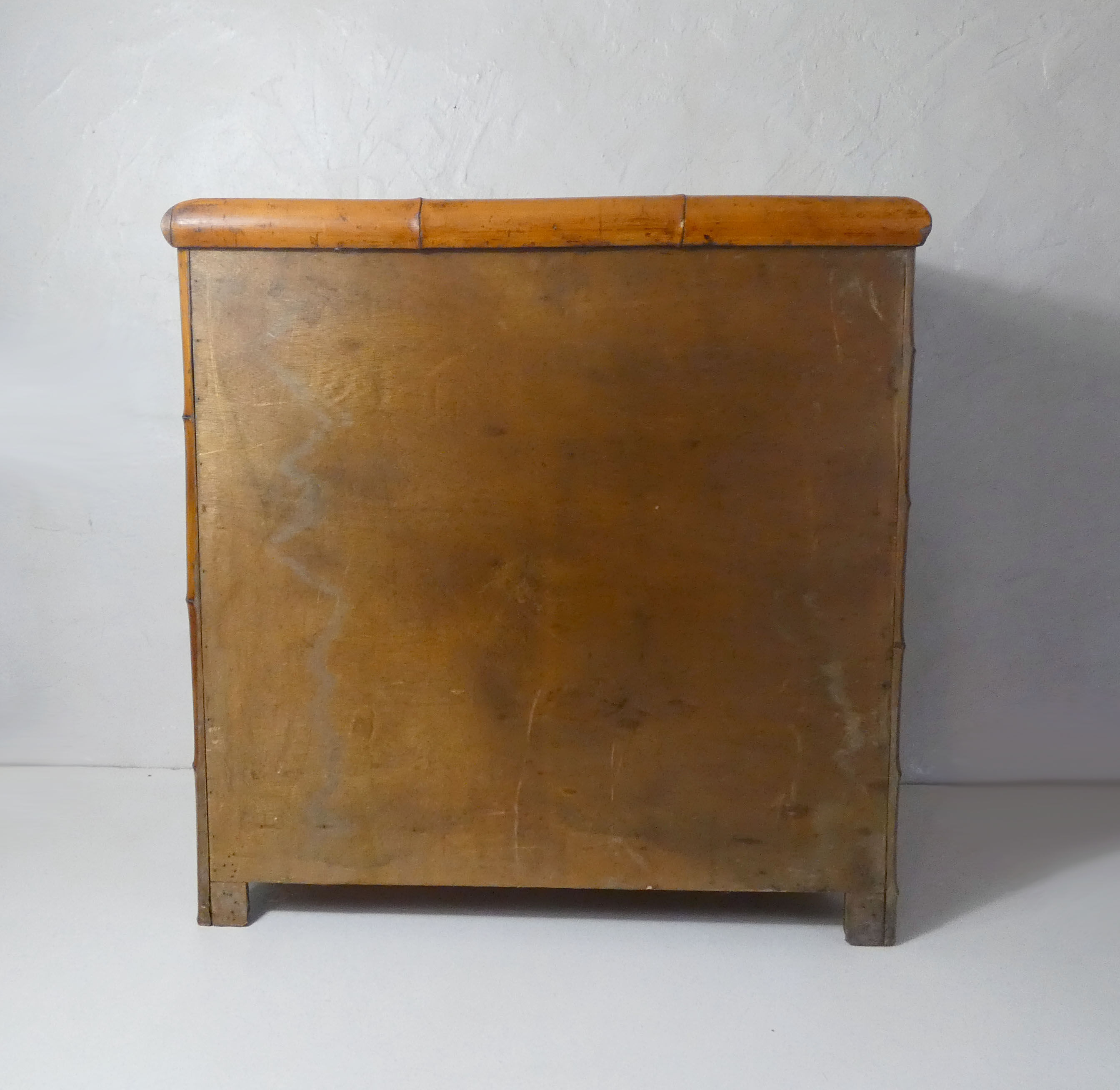 Meuble d'appoint chiffonnier en rotin bambou ethnique vintage