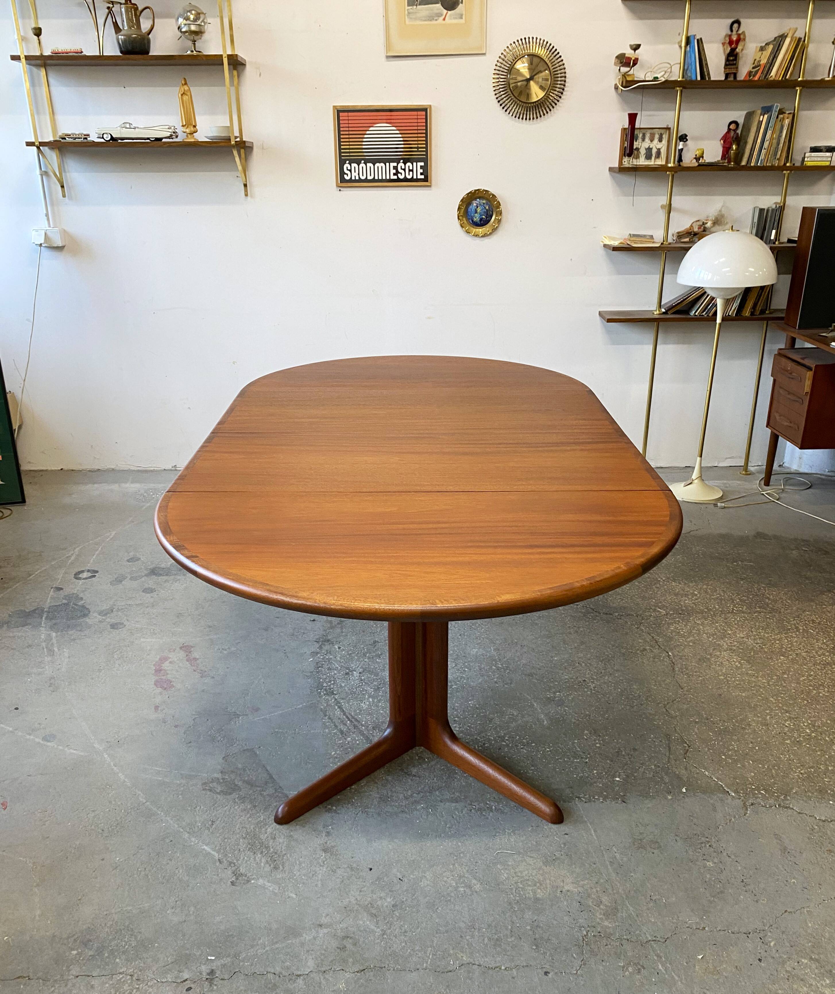 Round Extendable Table, Denmark 1960s/1970s, Mid-C, Vintage