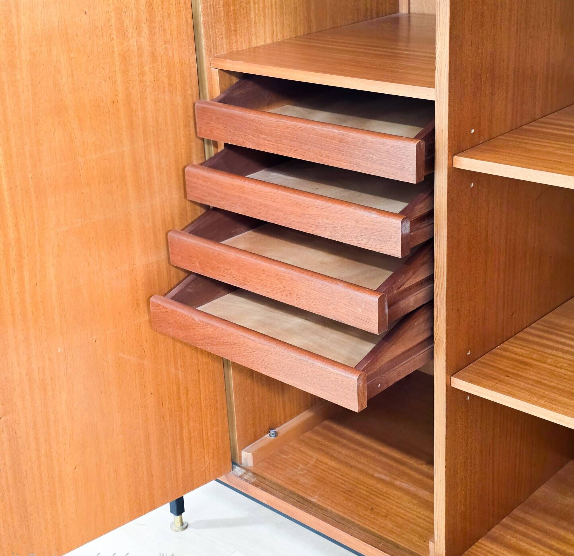 Dressing wardrobe Joseph-André Motte — French design from the 1950s