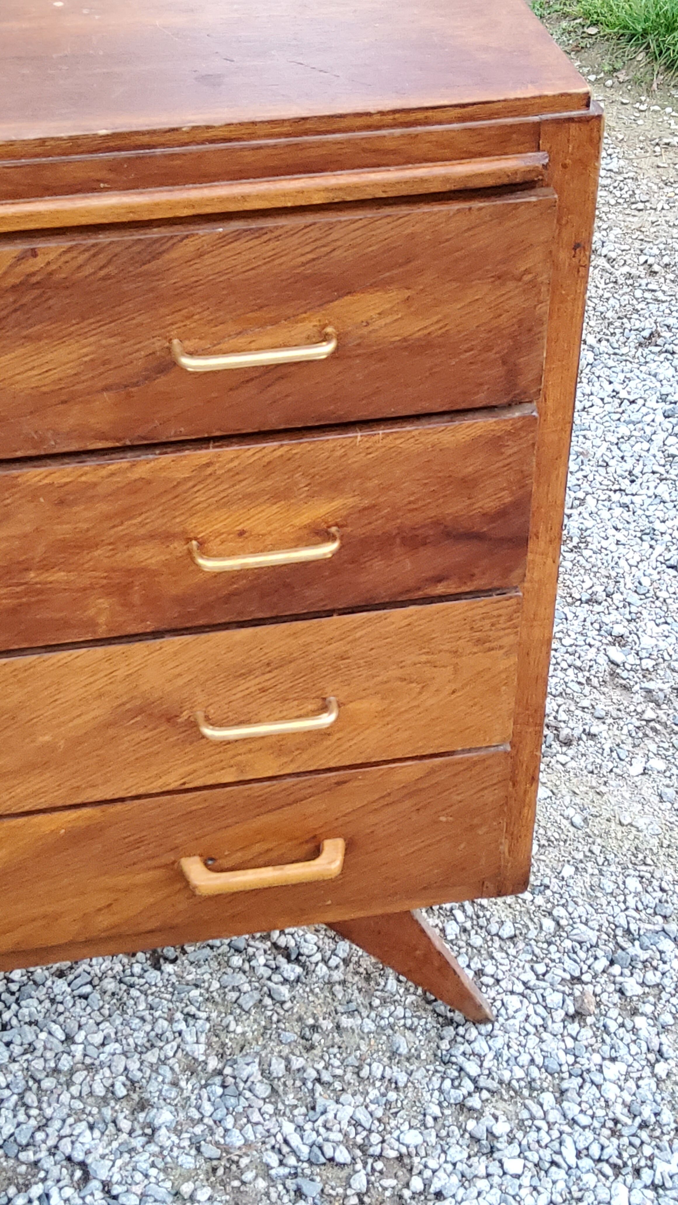 Chest of drawers of the 50s in golden oak compass feet 4 drawers