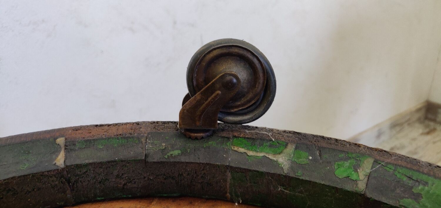 Bar tonneau sculpté