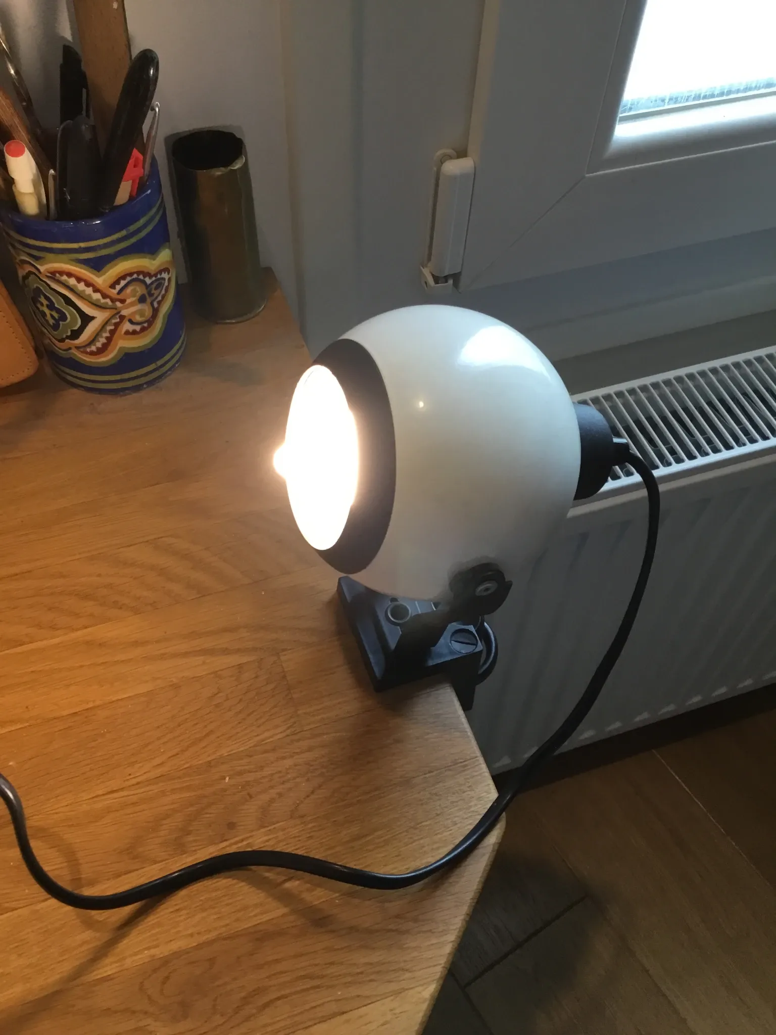 70s black and white eye ball globe lamp
