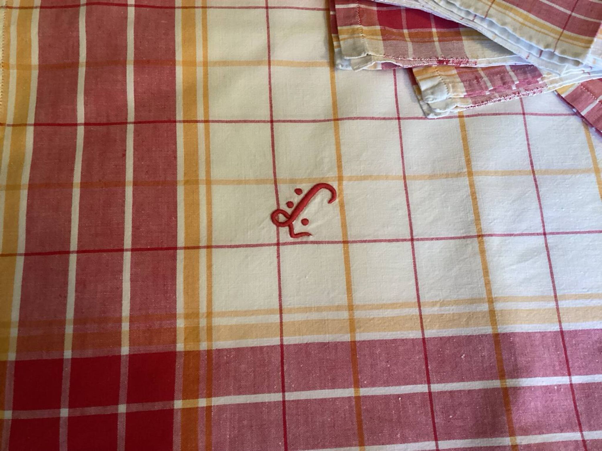 Tablecloth and 6 napkins - vintage