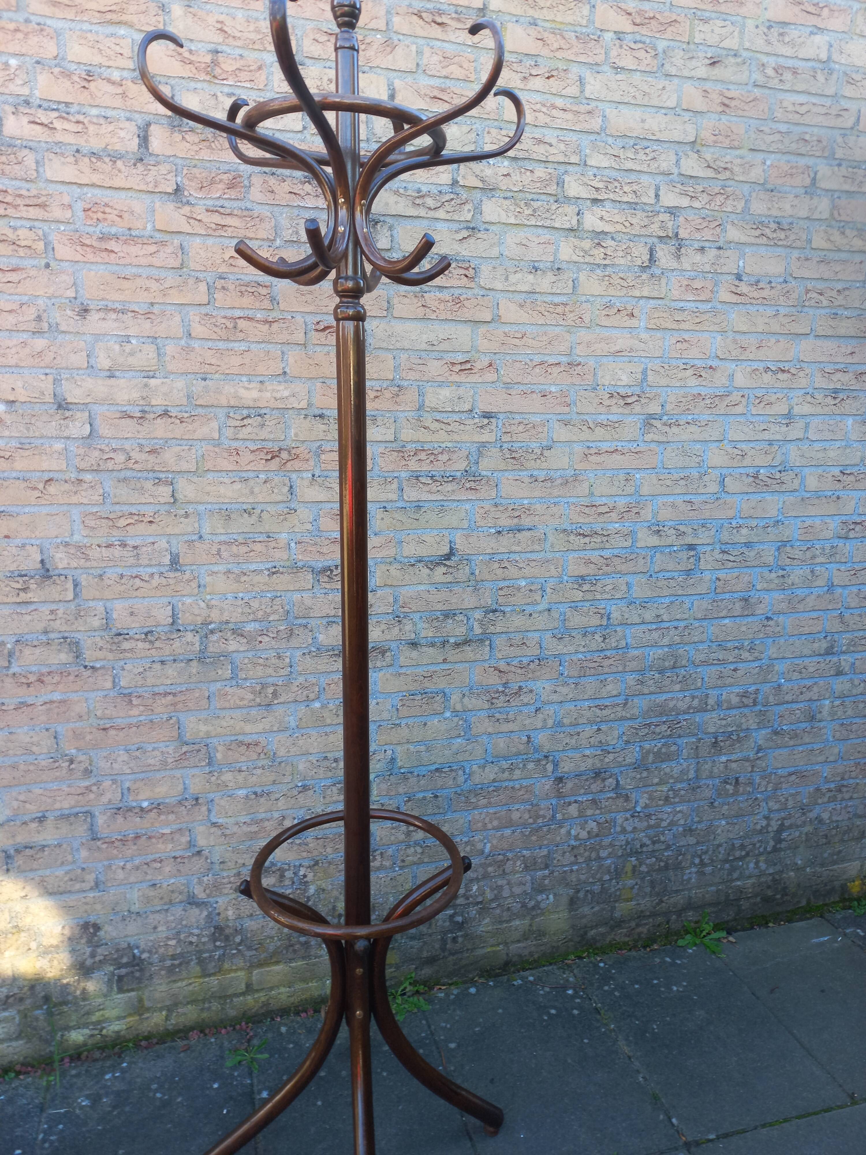 Vintage houten kapstok in Thonet stijl