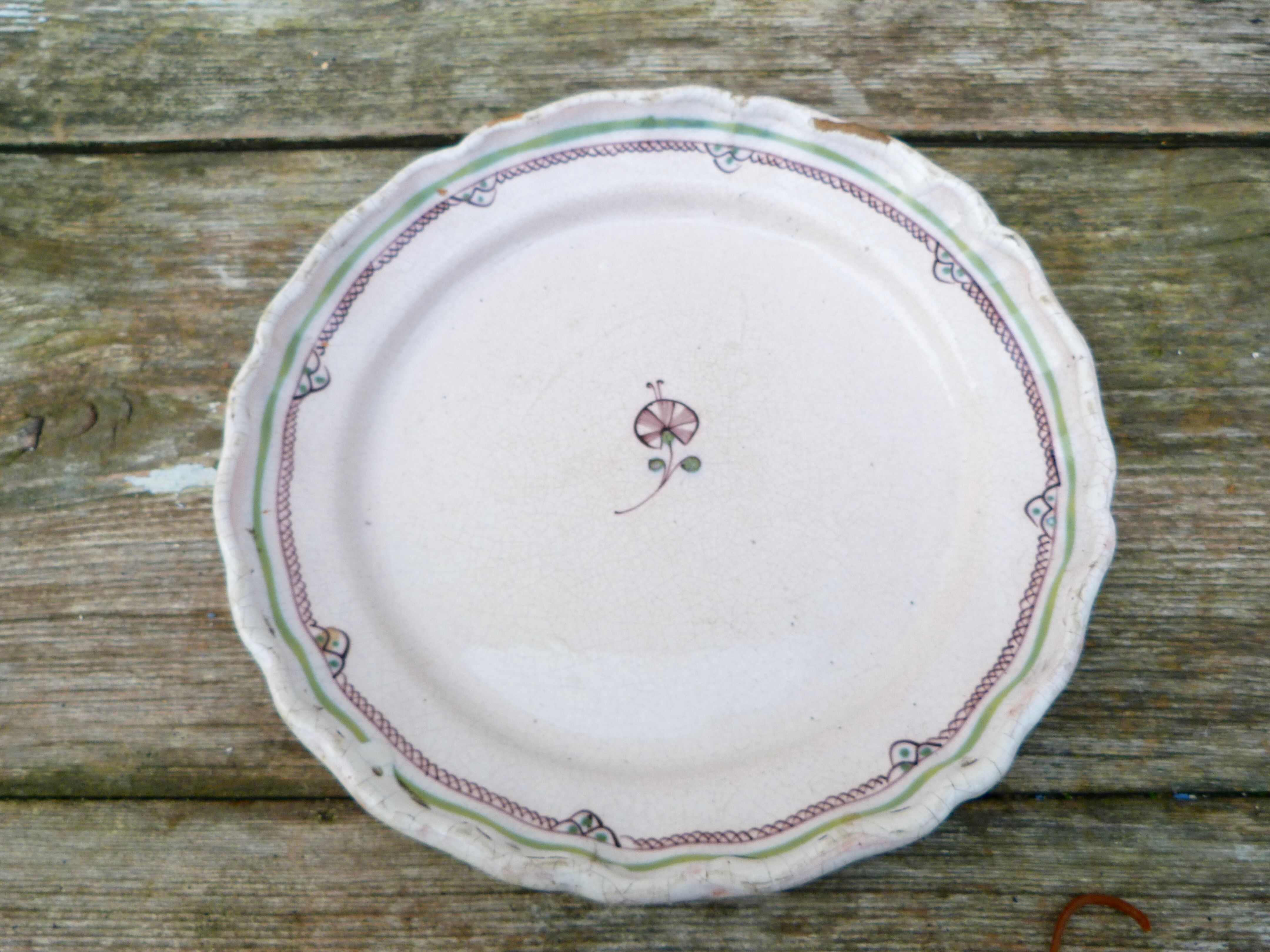 Assiette XVIII siècle faience Bordeaux