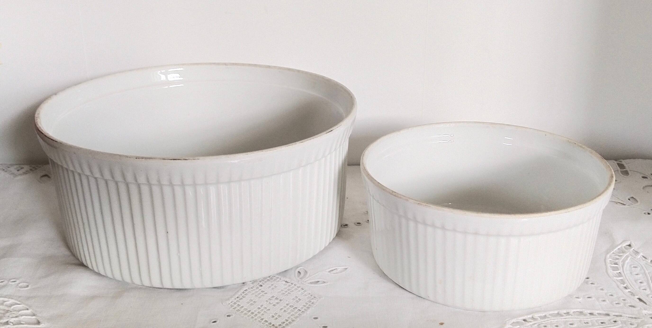 Gusseted dishes, set of 2, Apilco porcelain Pillivuyt