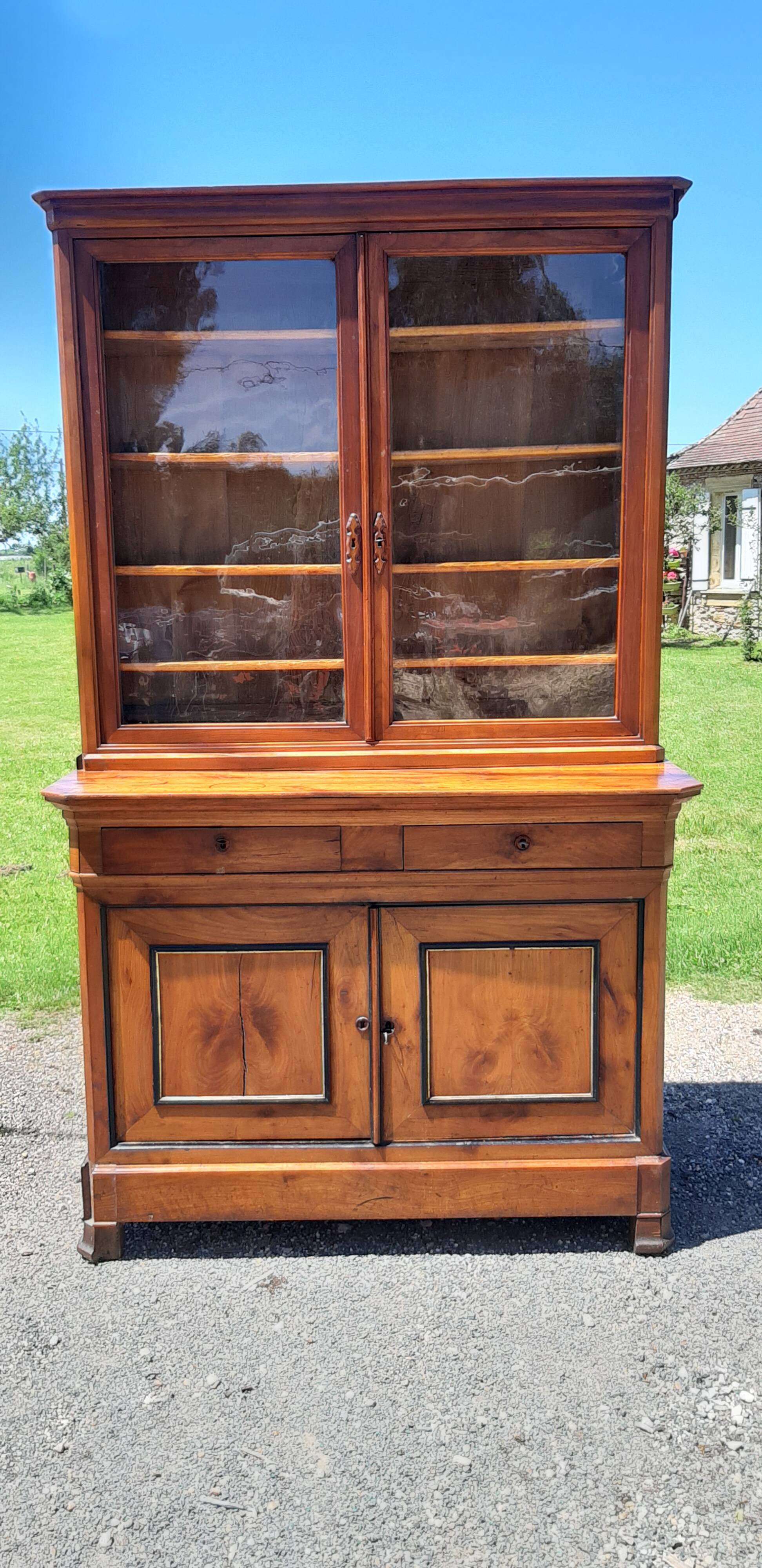 Showcase Walnut 19th