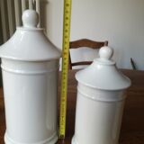 19th century white porcelain pharmacy pots.