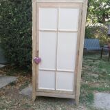 Armoire, bonnetière en pin