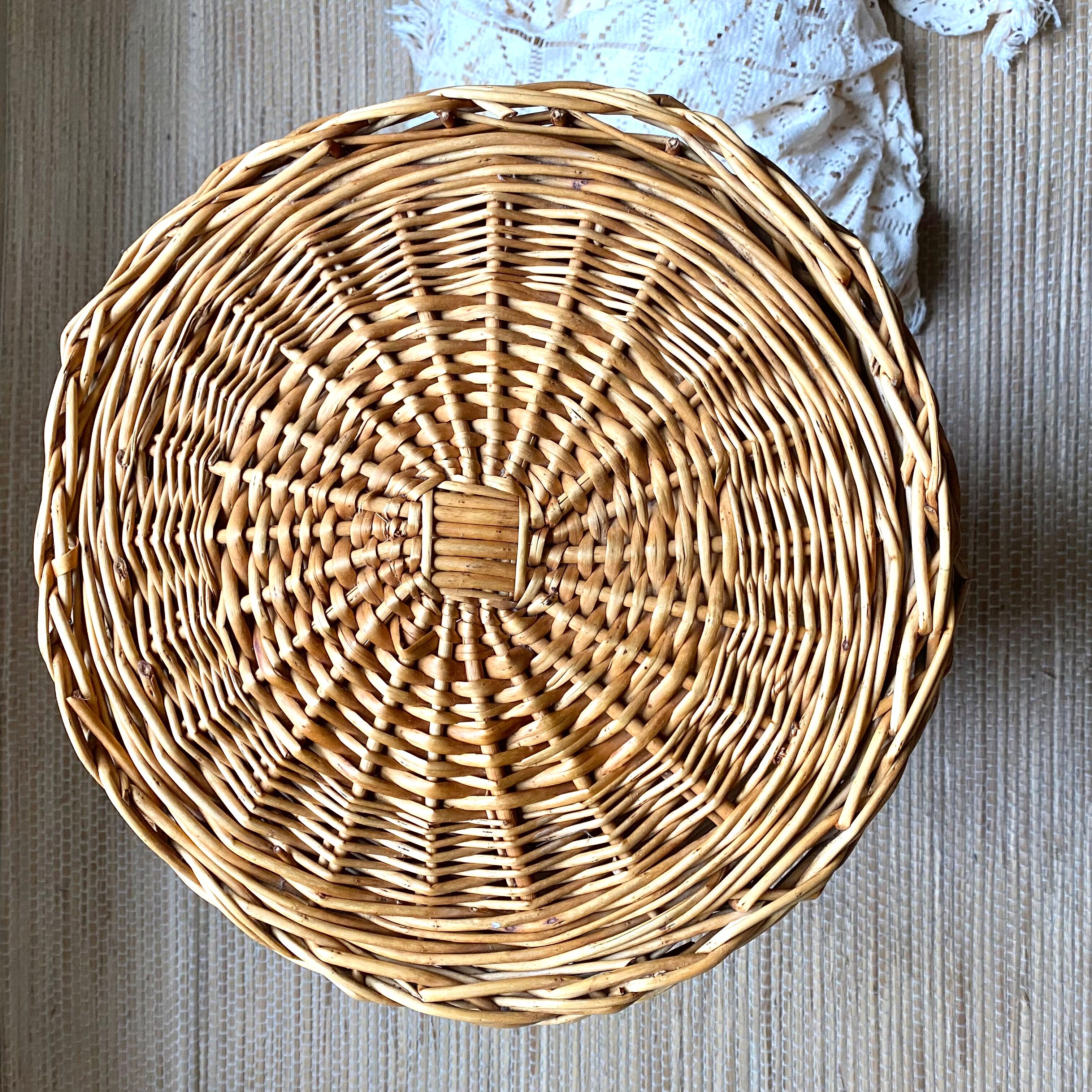 Vintage wicker linen pan