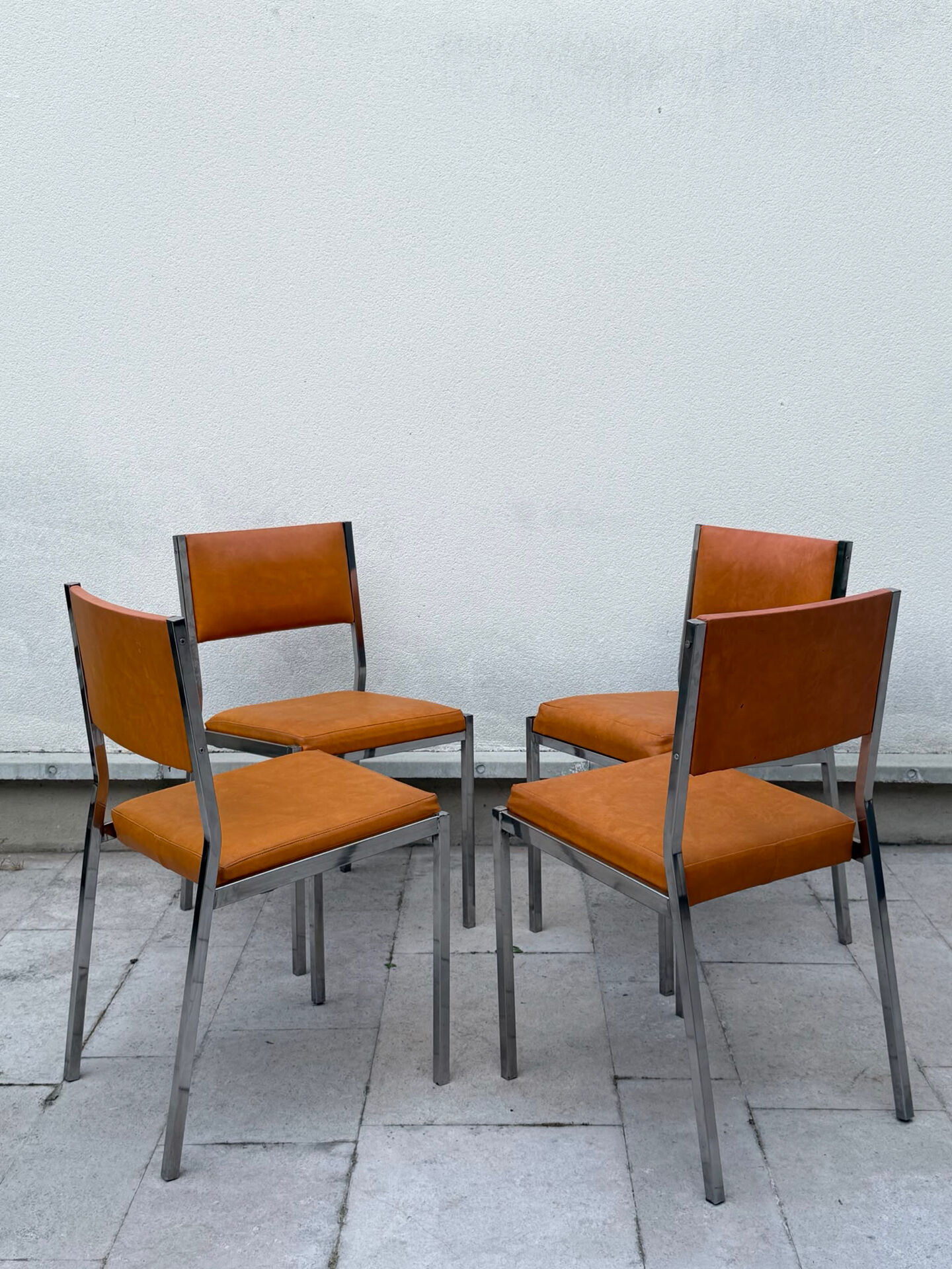Lot 4 chaises vintage