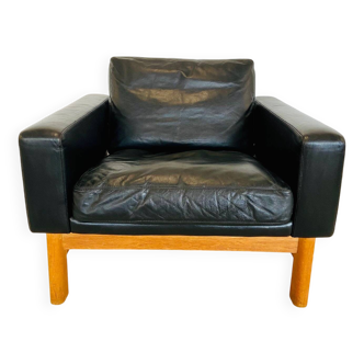 VINTAGE MID-CENTURY POUL M. VOLTHER  LEATHER AND OAK LOUNGE CHAIR 1960,s