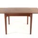 Henning Kjaernulf pour la table à manger carrée extensible Vejle - design danois