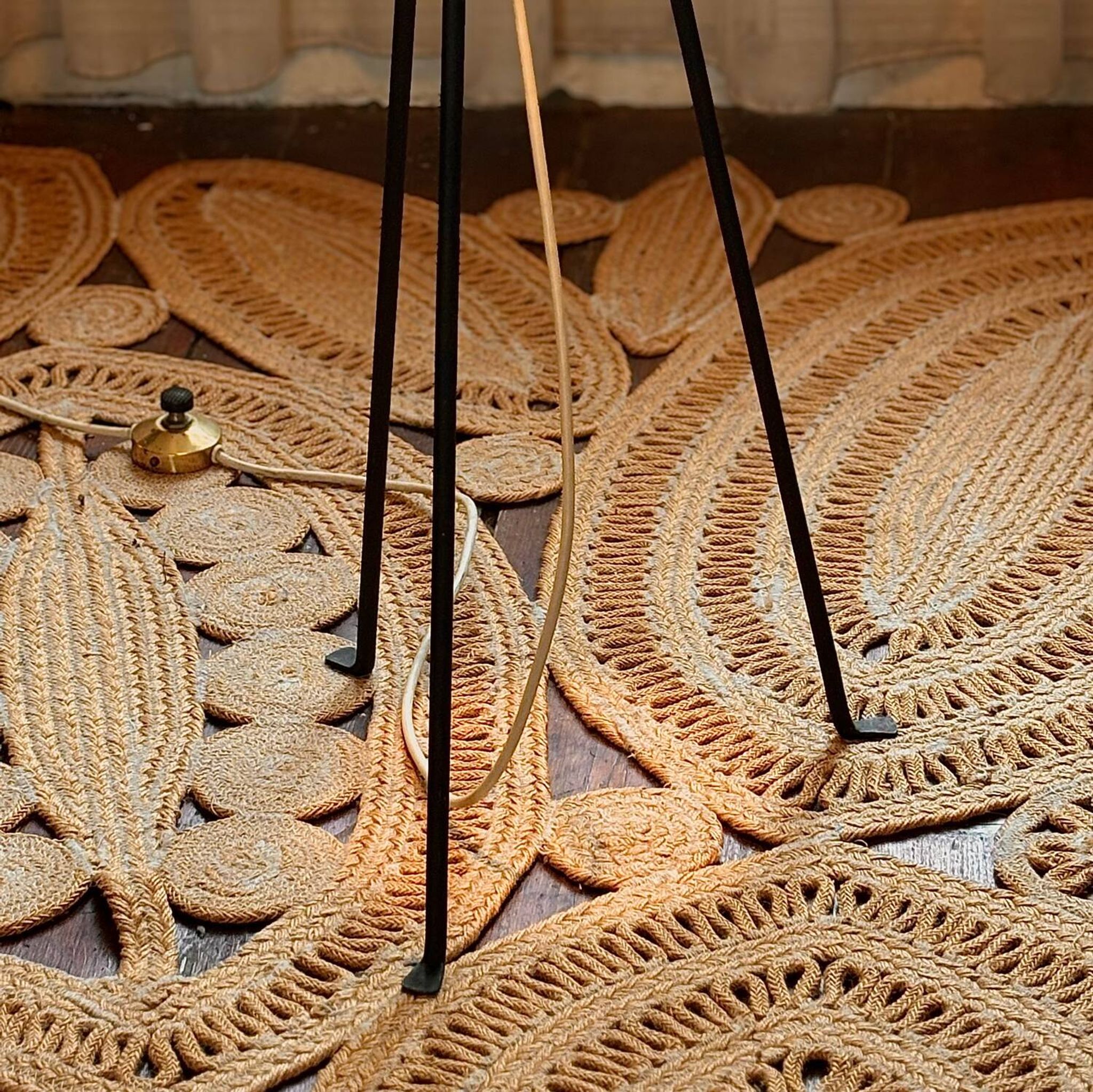 Lampadaire Trépied Cocoon Rocket par H. Klingele pour Artimeta