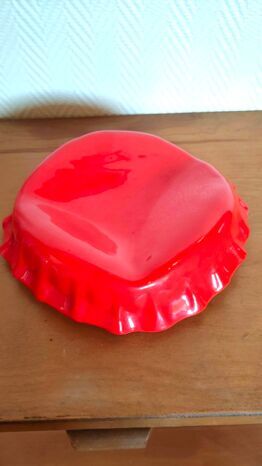 Large empty pocket ceramic capsule shape of jp peiré