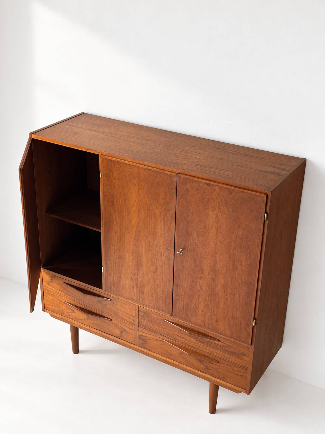 Cabinet en teck danois vintage