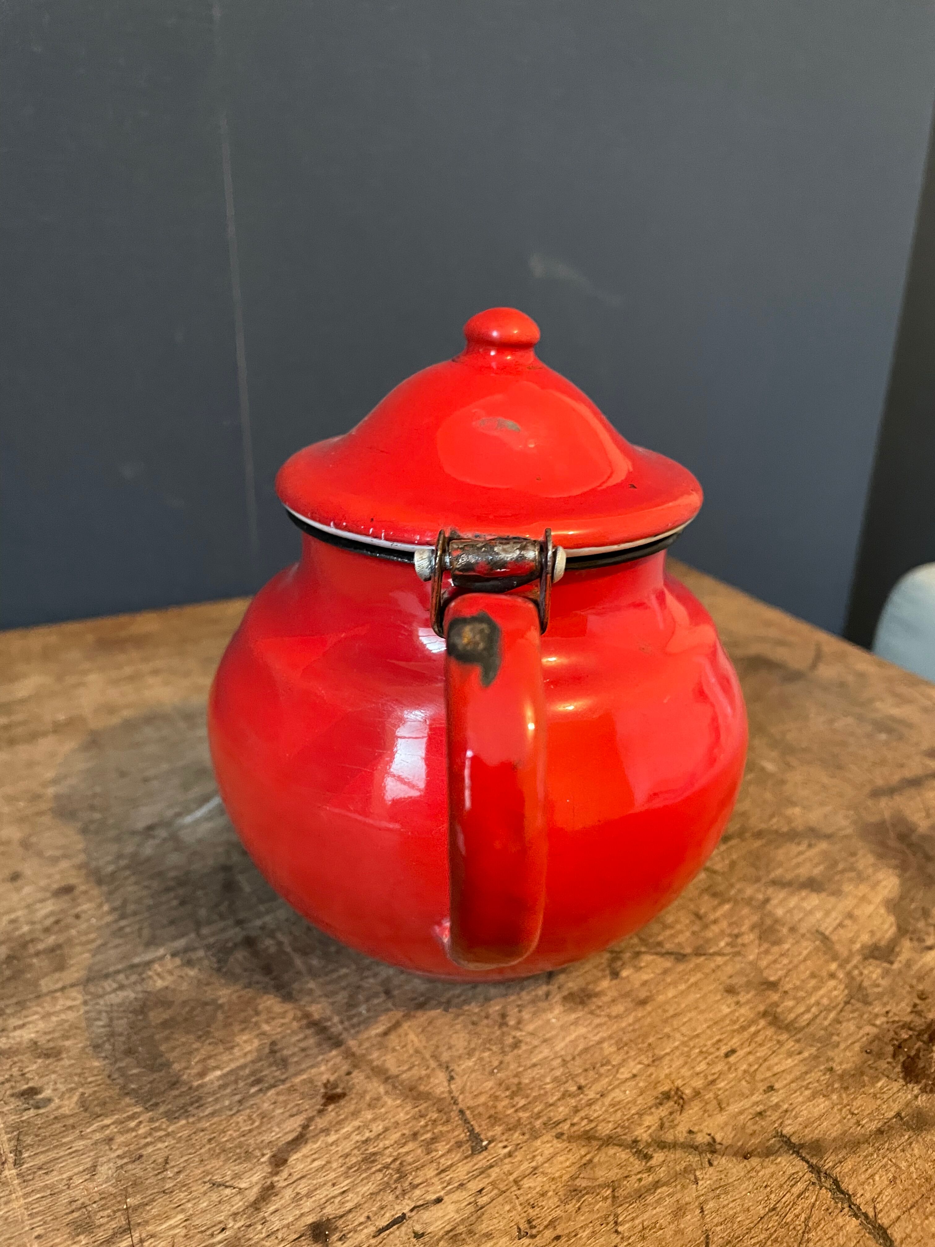 Enamelled teapot