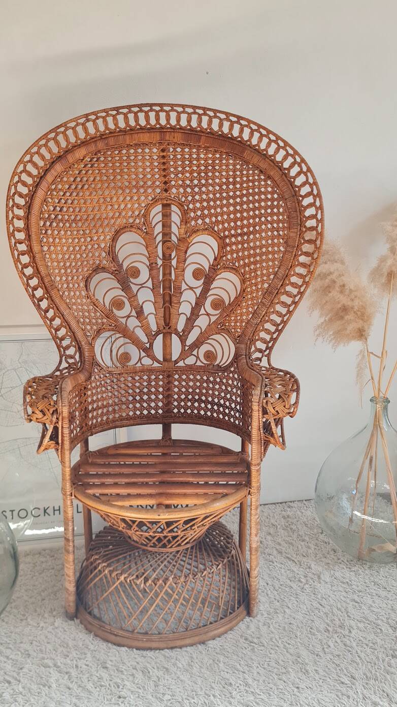 Emmanuelle chair Peacock vintage rattan