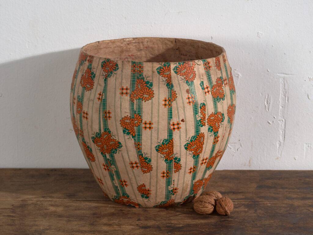Antique Chinese papier-mâché basket with floral patterns – China, circa 1930