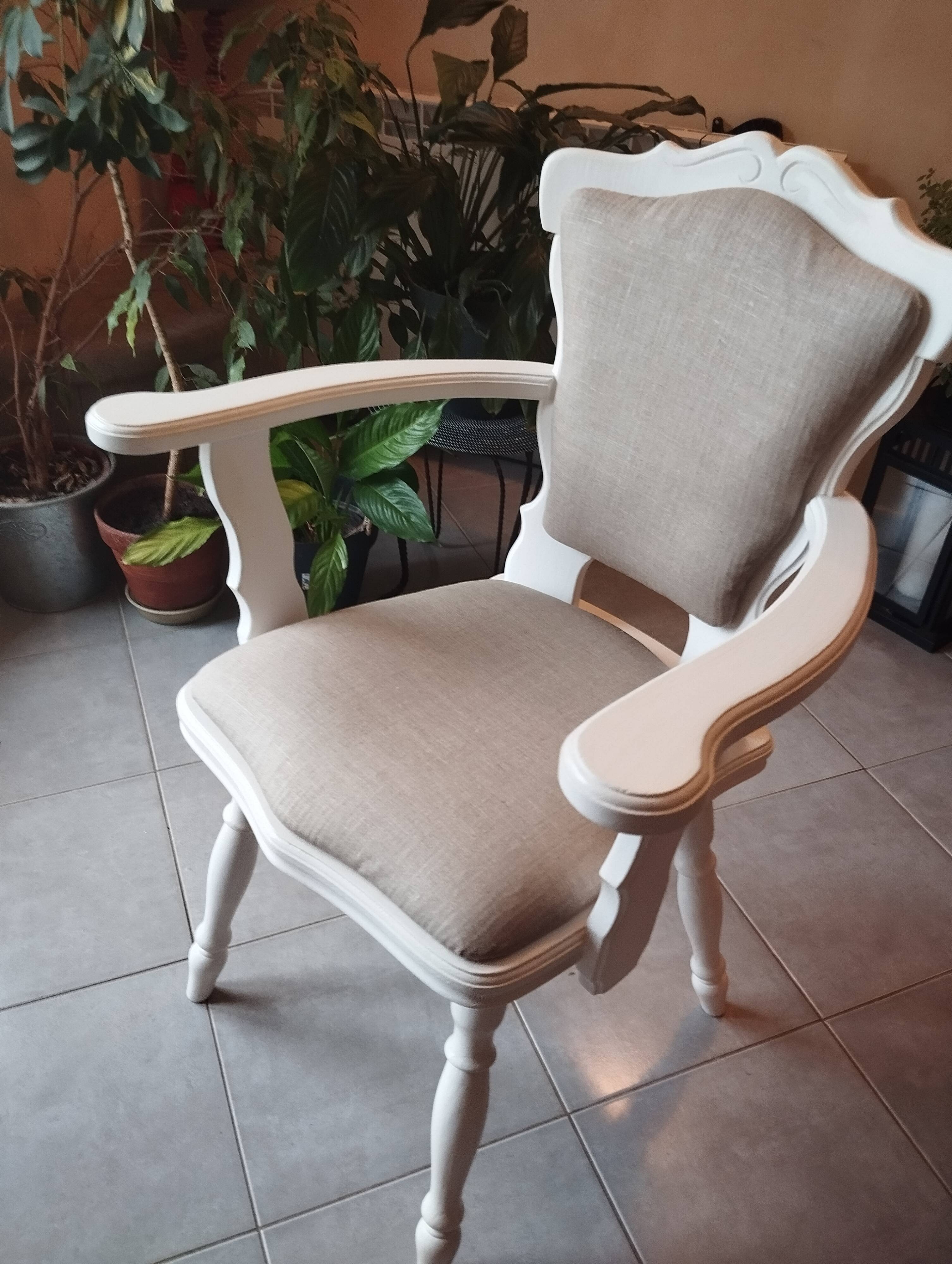 Fauteuil romantique rénové – Chêne massif, blanc satiné & lin naturel