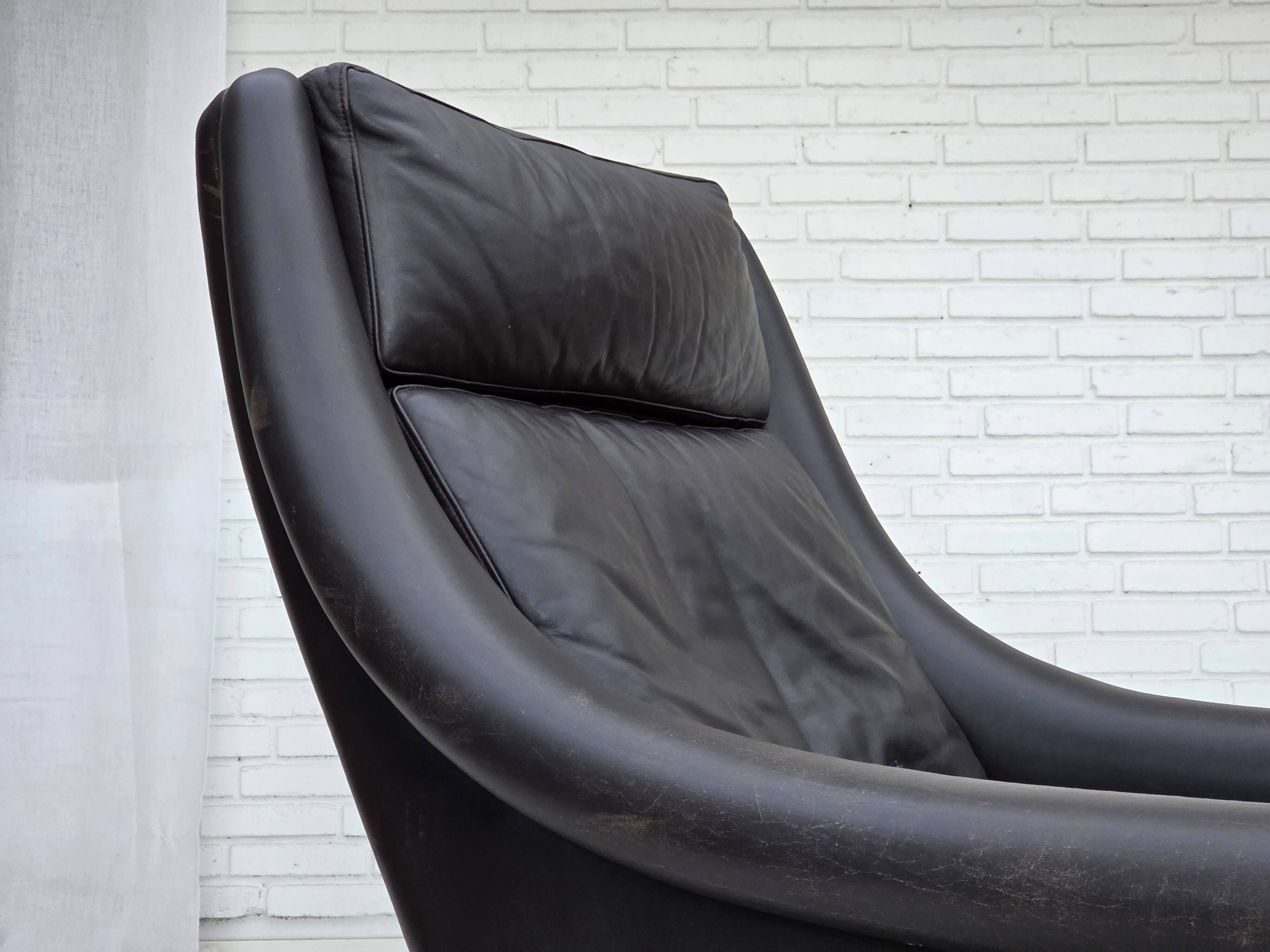 1960s, Danish highback swivel armchair by Aage Christensen, leather.