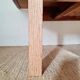Table de ferme basse ancienne en bois massif et son tiroir - 128cm