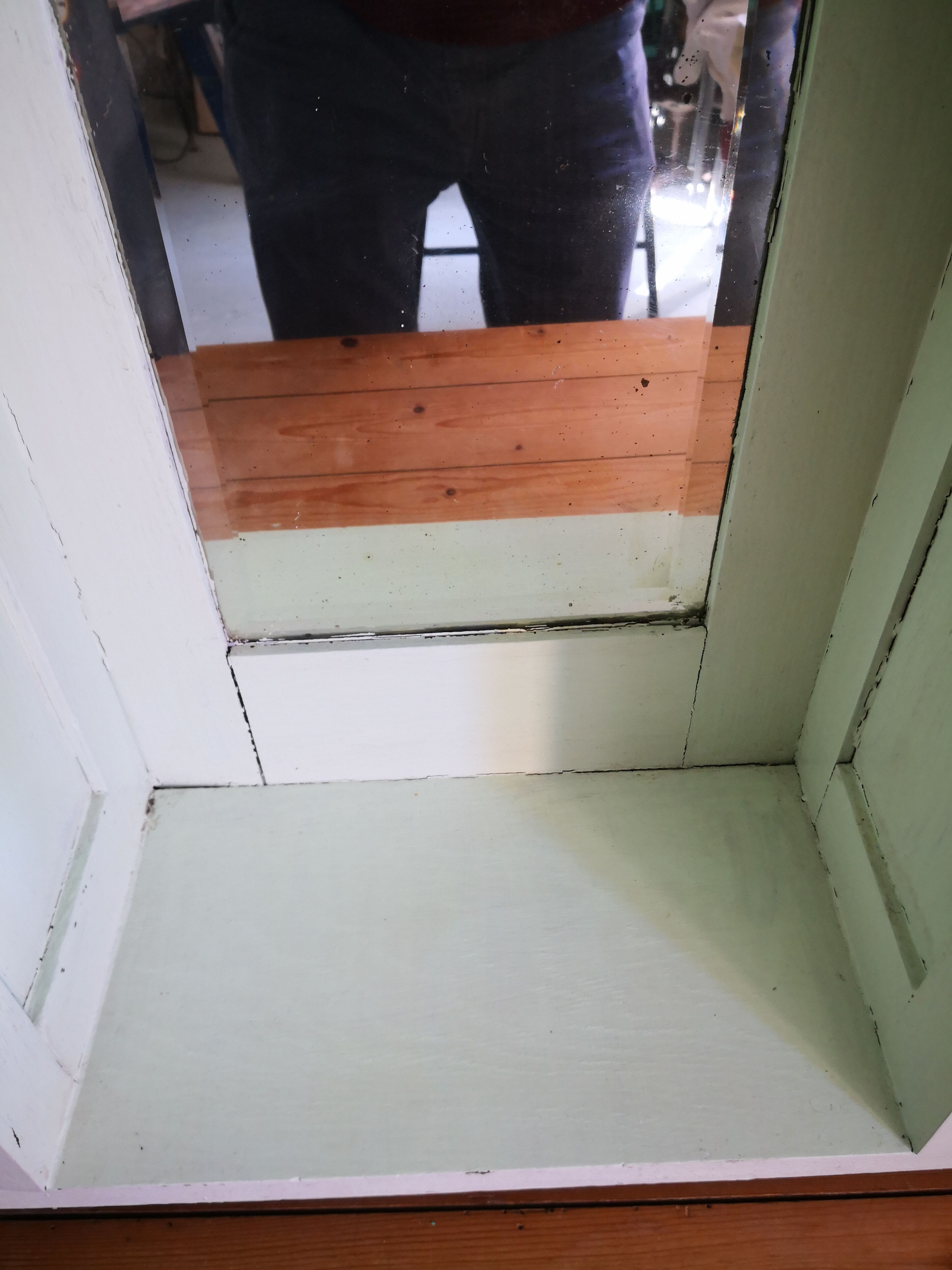 VItrine to be suspended