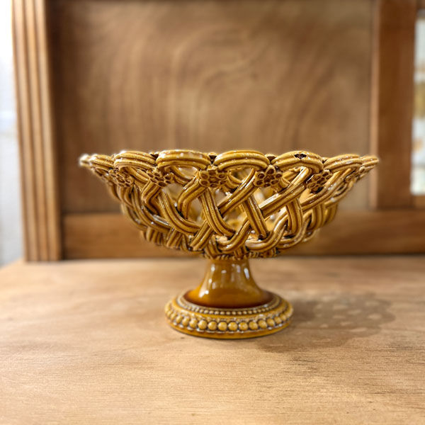 Coupe sur pied en céramique tressée jaune de Provence, manufacture Pichon à Uzés