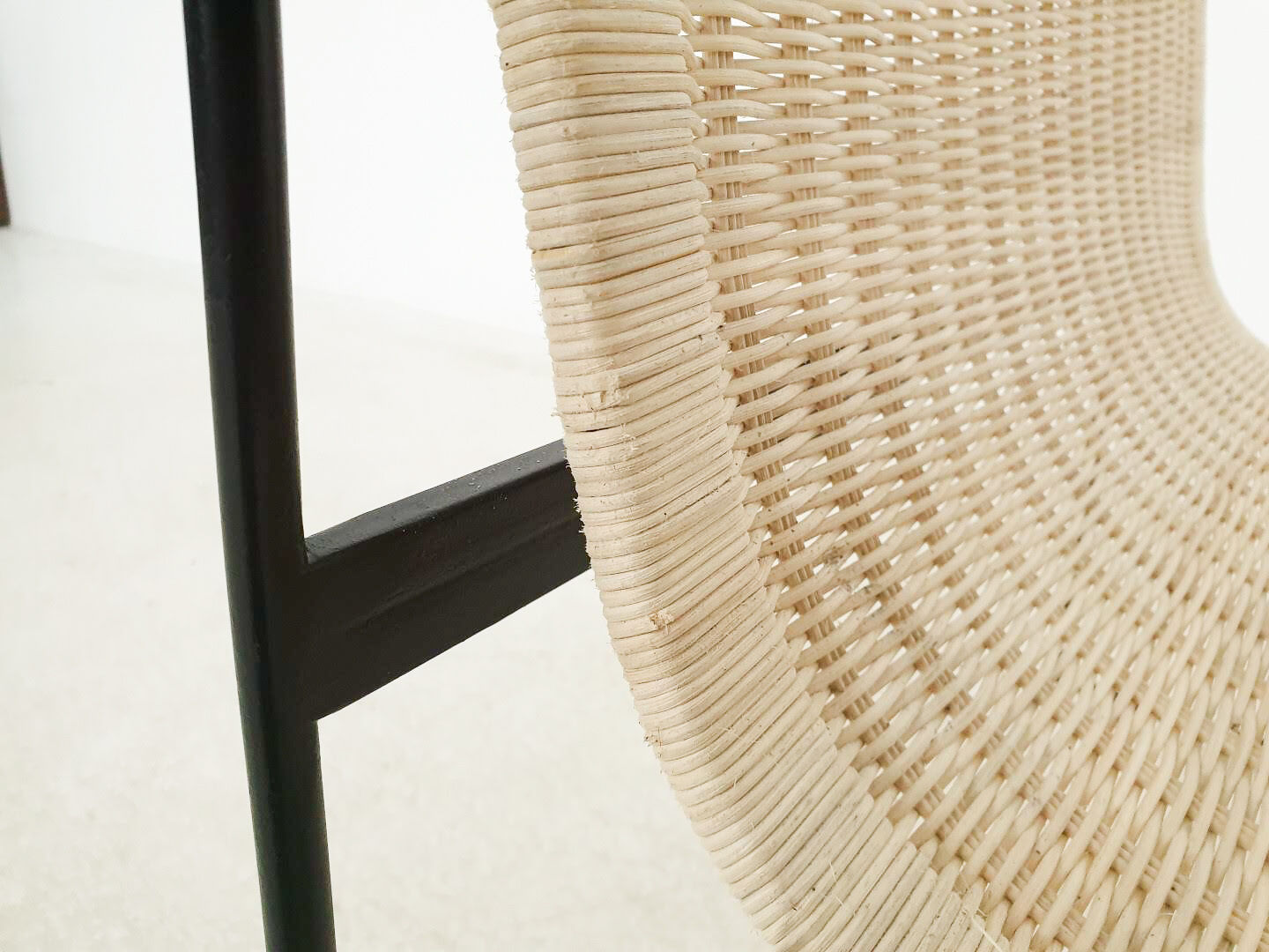 Chauffeuses en rotin de Gregorio Vicente Cortes et Luis Onsurbe pour Metz and Co, design néerlandais 1961