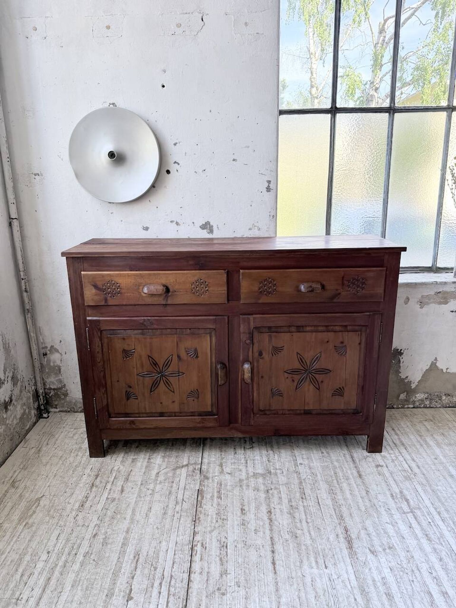 Meuble de rangement confiturier art populaire savoyard 1950