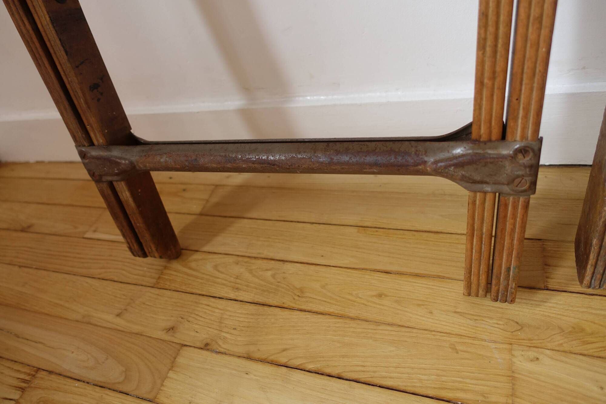Paire de chaises pliantes en bois pliantes US ARMY seconde guerre mondiale