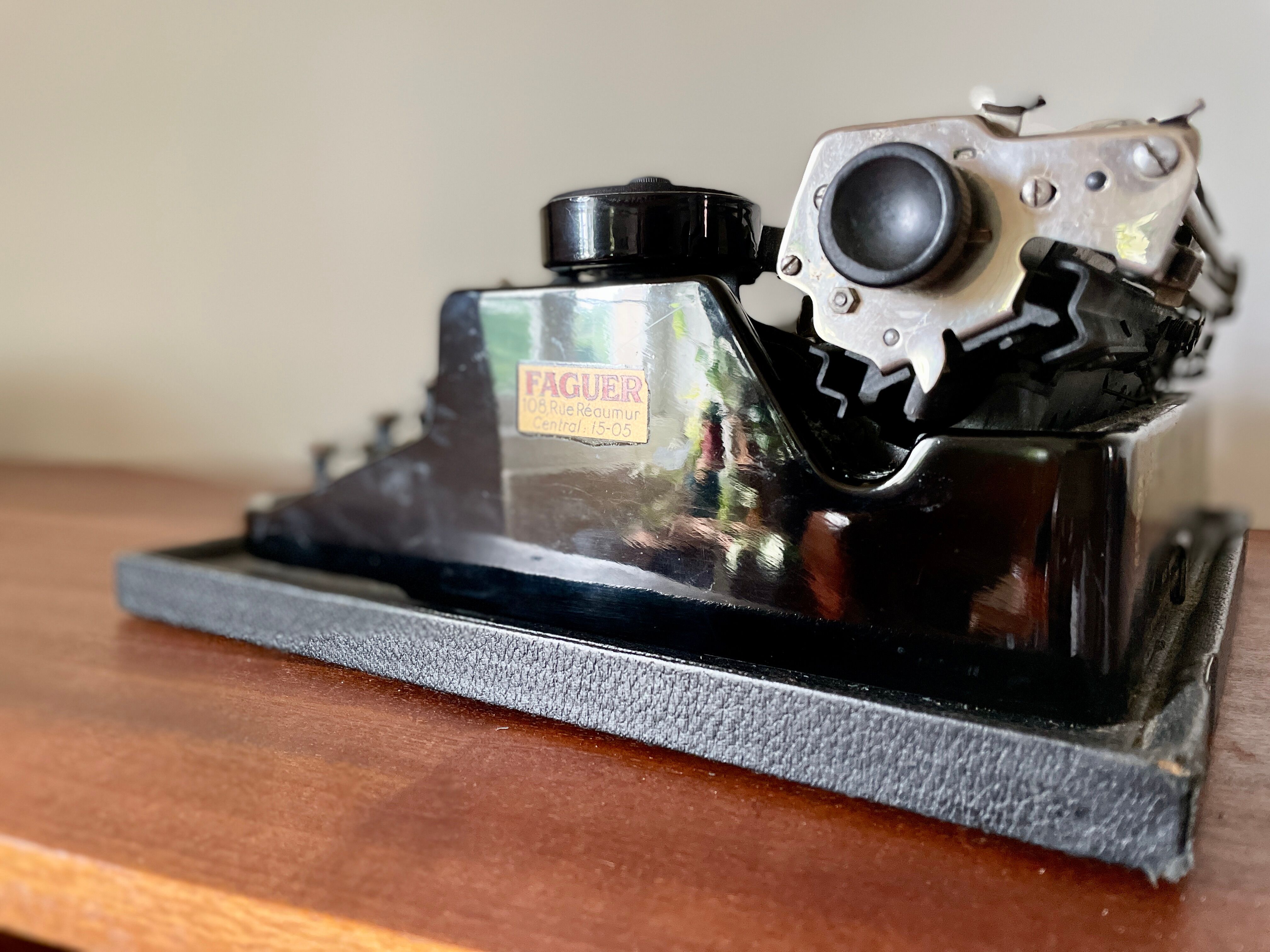 Machine à écrire Vintage Underwood – Noir Vernis – XXème Siècle – état D'usage