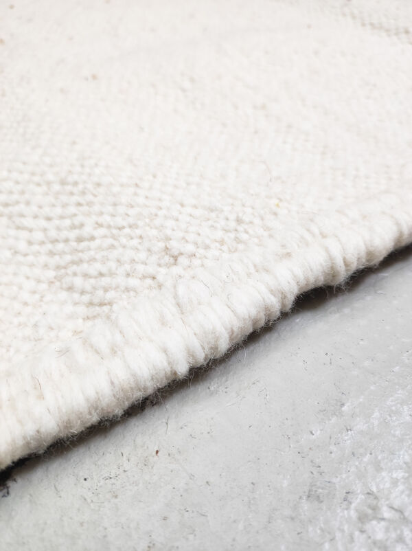 Kilim berbère marocain écru à motifs colorés 307x193cm