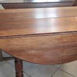 Round table dining room