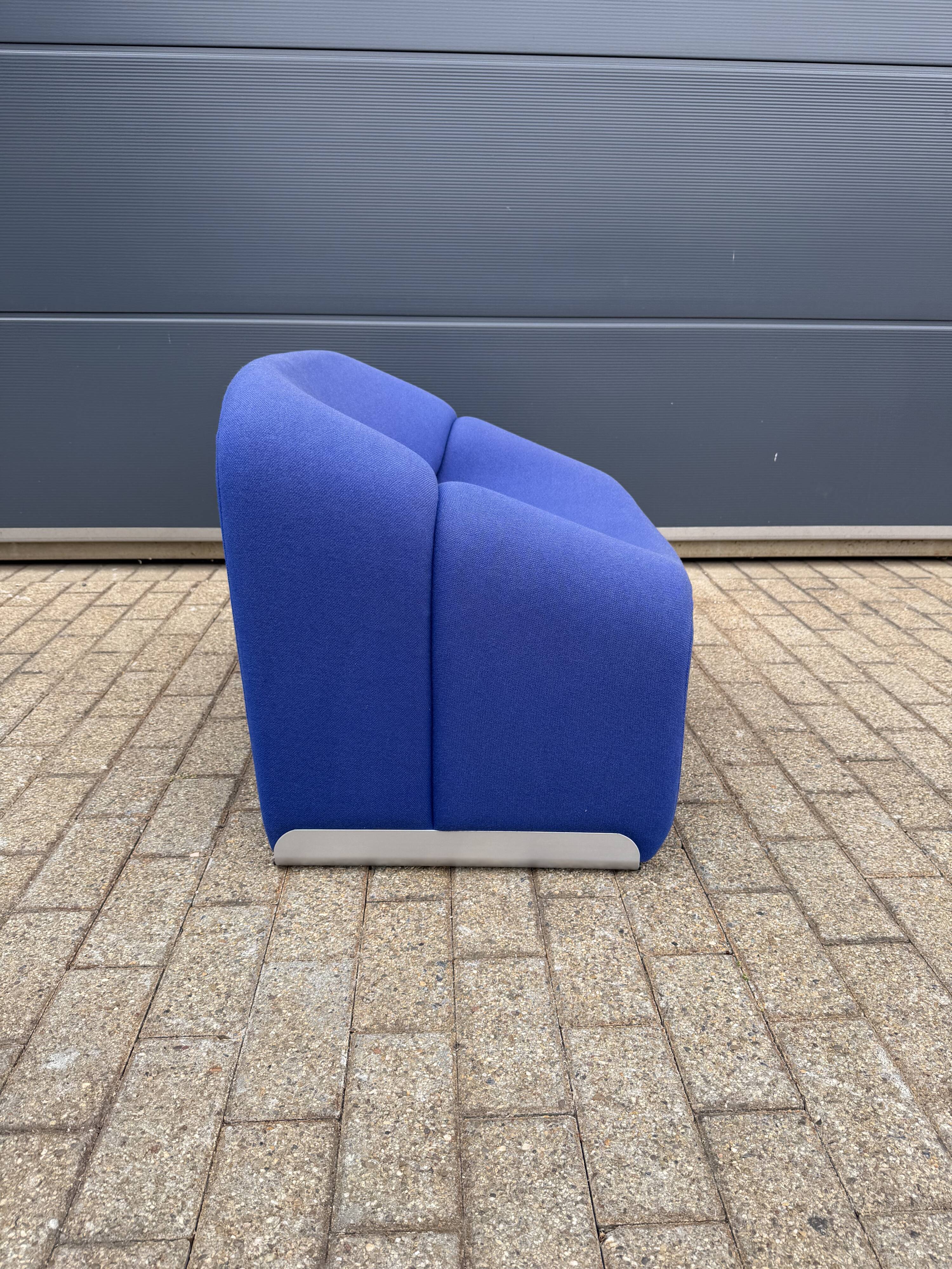 Artifort F598 Groovy armchair Pierre Paulin, Electric blue