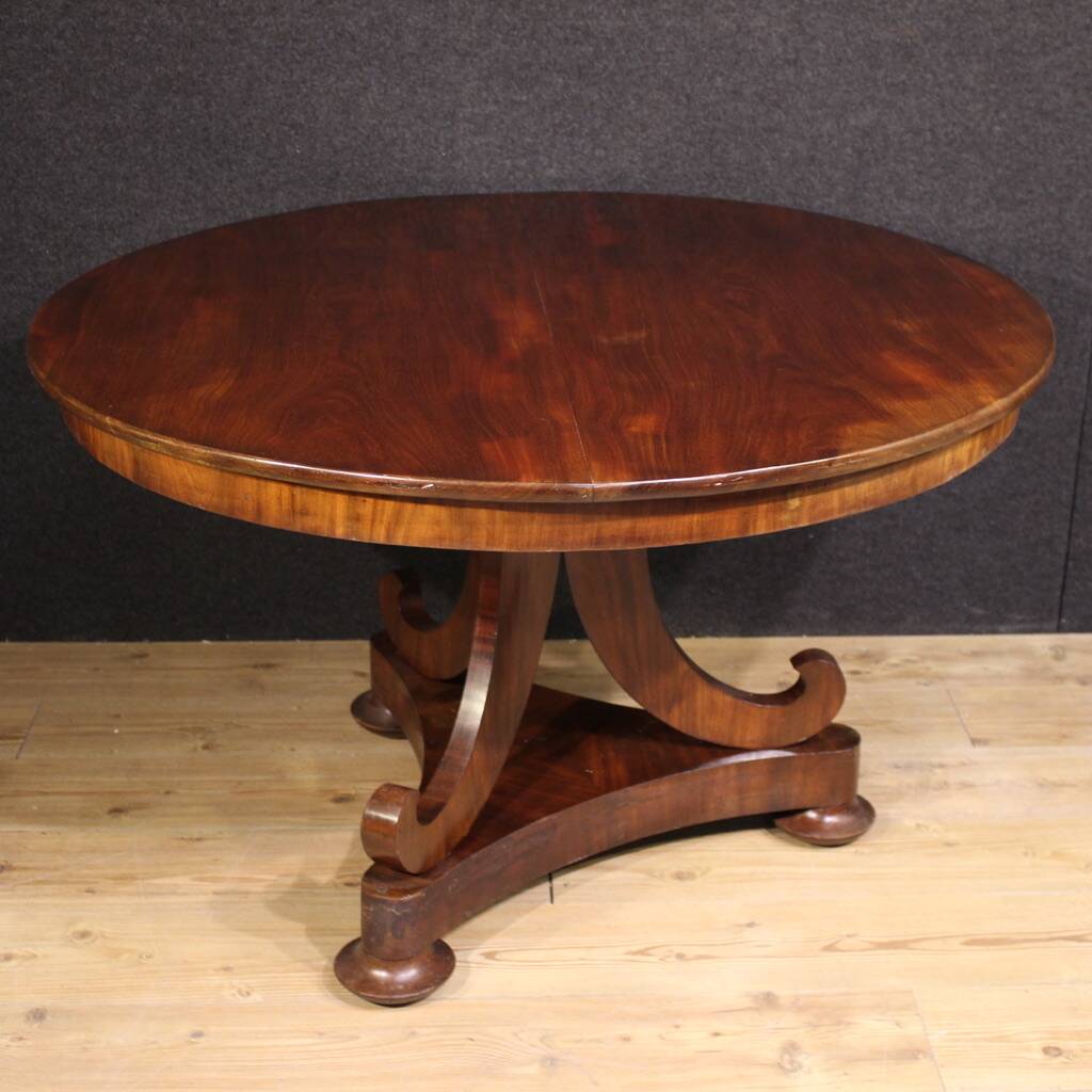 19th century Dutch mahogany table