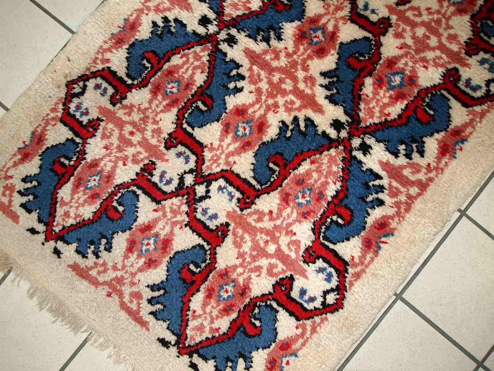 Moroccan vintage carpet Berber handmade 80cm x 165cm 1970s, 1C713